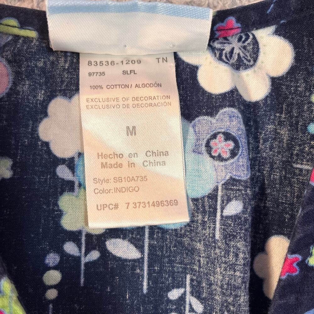SB scrubs top only blue floral print with pockets size M 100% cotton - Picture 4 of 8